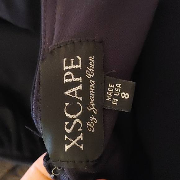 Xscape by Joanna Chen navy embellished shoulder long gown. Size 8. - Picture 3 of 9
